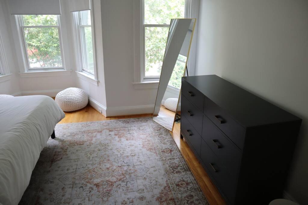 3-Bedroom House With Cute Patio Explore Dc On Foot Washington Buitenkant foto